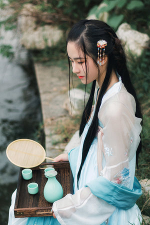 皇后驾到