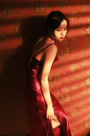 《强伦女教师2》