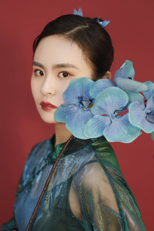 朋友的妻子债务出售