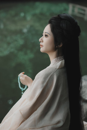很黄很黄地在床视频女