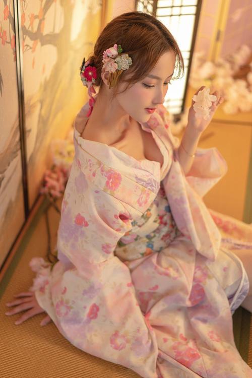 美丽的小蜜桃2美剧