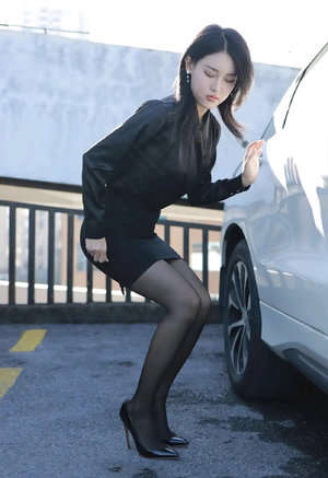 女搜查官媚薬の秘め