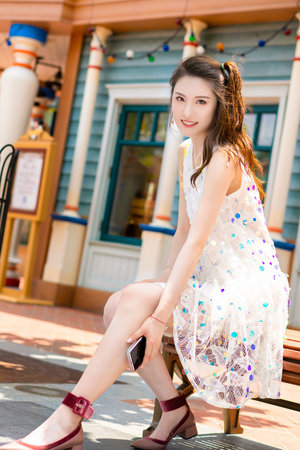 初中女生光溜溜身子视频
