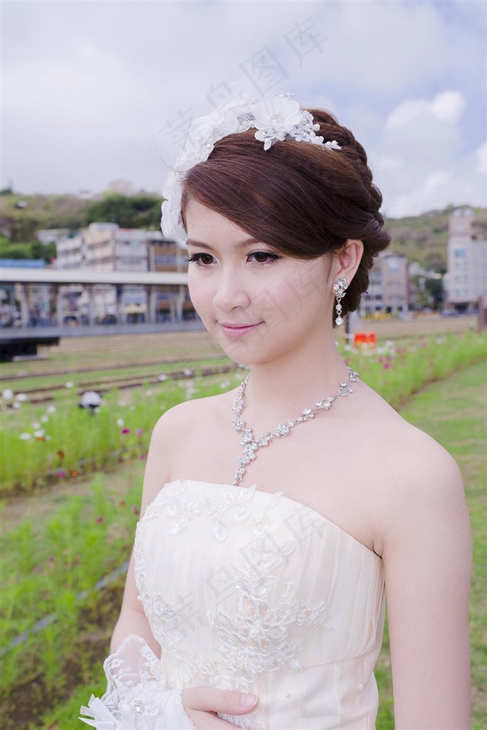 美女被咬小头头大全