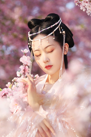 蜜桃日产一卡三卡四卡乱码