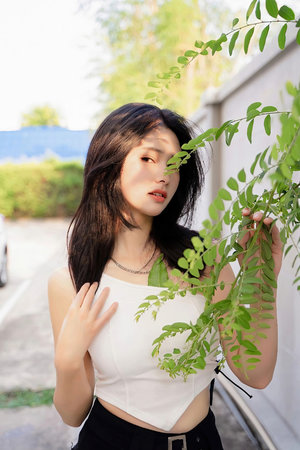 少妇与子亂伦HD