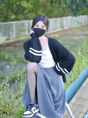 不扭扣女孩
