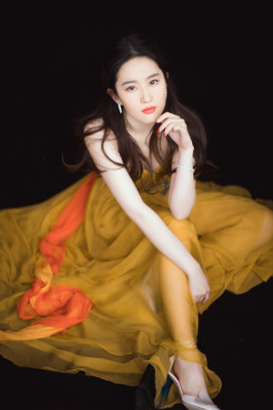 半夜妺妺叫我吃她胸