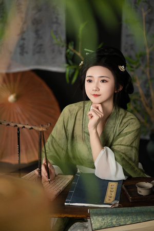 叶子楣尺度写真辣露侧乳