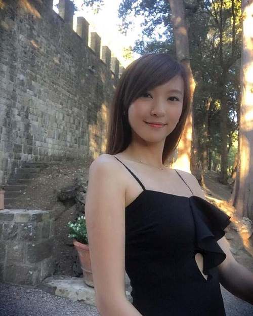 无码粉嫩小泬无套...
